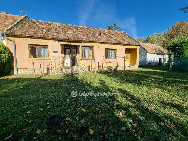 Eladó családi ház, Ugodon 12.9 M Ft, 2 szobás