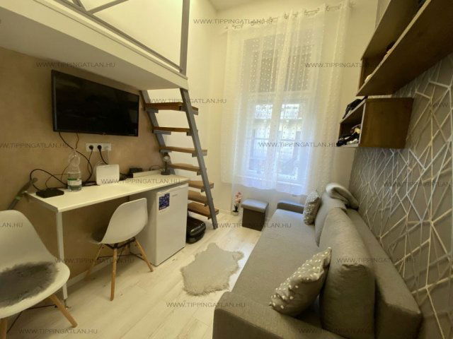 Eladó téglalakás, Budapesten, VI. kerületben 43.9 M Ft, 1 szobás