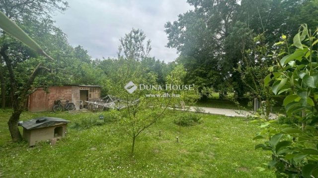 Eladó családi ház, Ráckevén 63 M Ft, 3+1 szobás