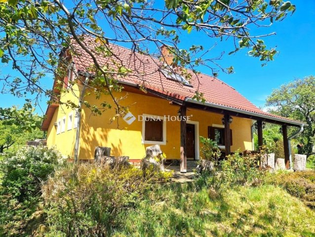 Eladó családi ház, Várvölgyön 89 M Ft, 4 szobás