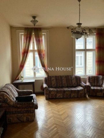 Eladó téglalakás, Budapesten, VI. kerületben, Dessewffy utcában