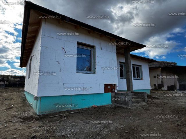 Eladó családi ház, Erdőkertesen 85 M Ft, 4 szobás