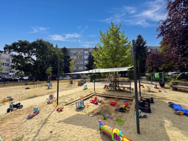 Eladó panellakás, Gödöllőn, Szent István téren 64.99 M Ft
