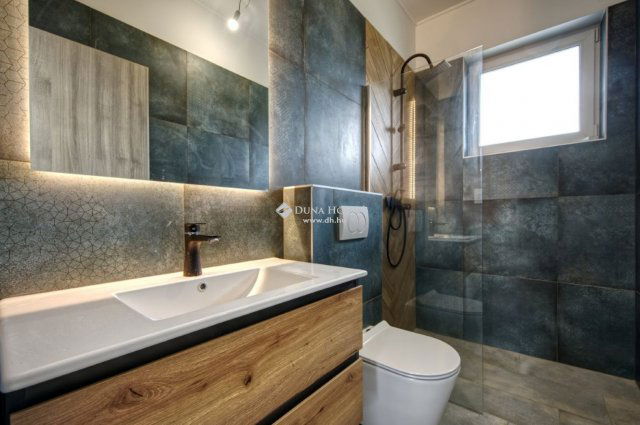 Eladó ikerház, Herceghalomon 199 M Ft, 5 szobás