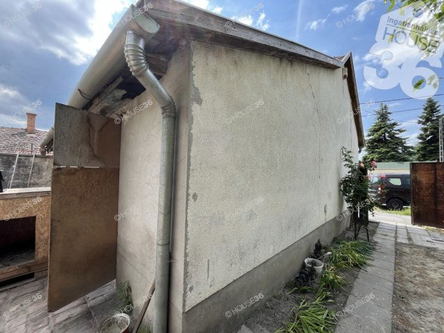 Eladó családi ház, Kecskeméten 39.9 M Ft, 2 szobás