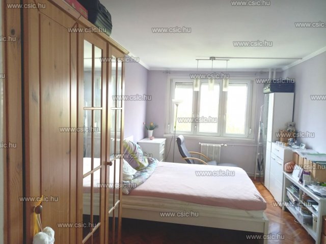 Eladó téglalakás, Budapesten, III. kerületben 85.9 M Ft