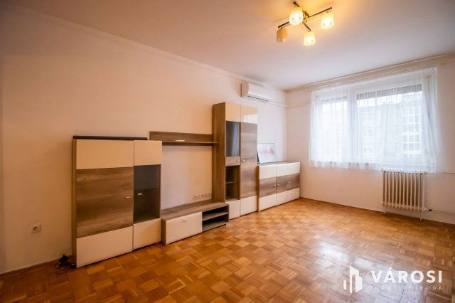 Eladó téglalakás, Székesfehérvárott 66.5 M Ft, 3 szobás