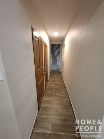 Eladó családi ház, Újszentivánon 61 M Ft, 4 szobás