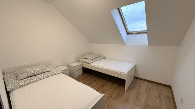 Kiadó iroda, Dunavarsányban 190 E Ft / hó, 1 szobás