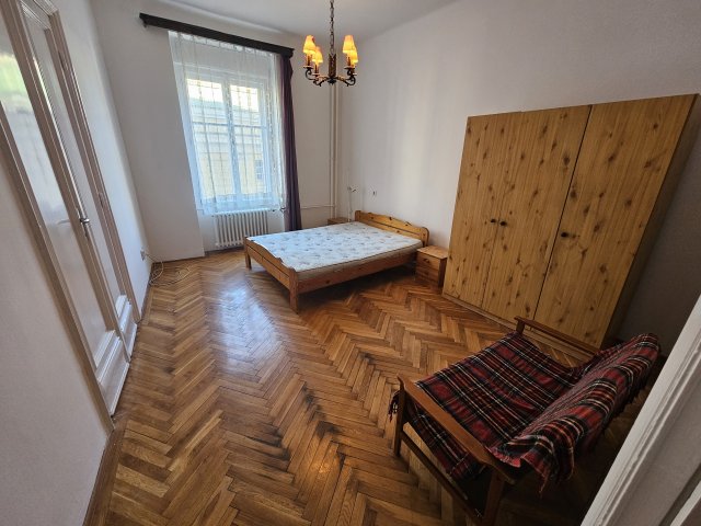 Kiadó téglalakás, albérlet, VIII. kerületben, Corvin közben