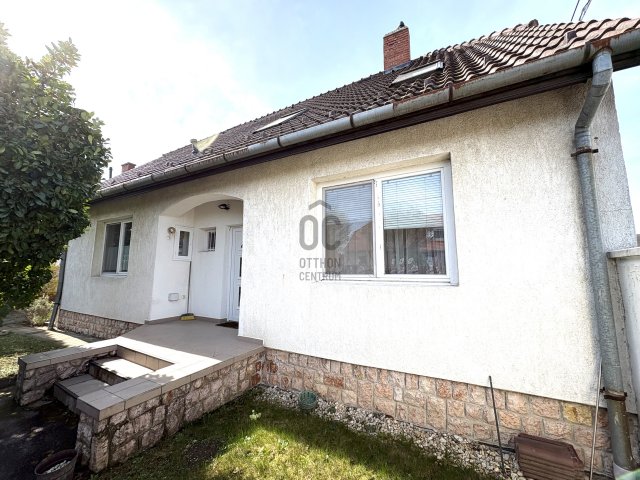 Eladó családi ház, Győrött 159 M Ft, 6 szobás