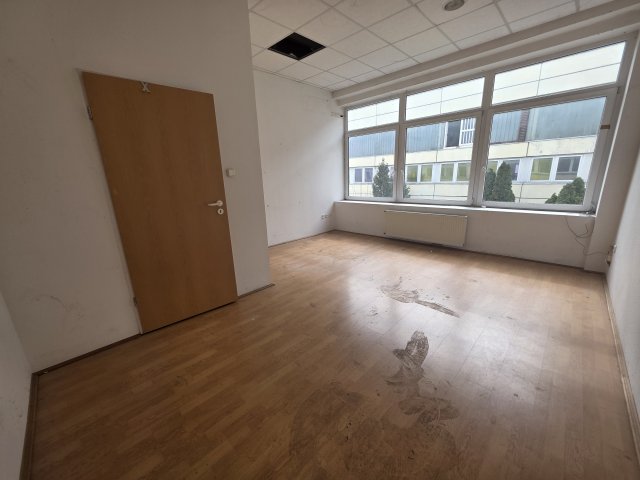 Kiadó iroda, Budapesten, XI. kerületben, Kondorfa utcában