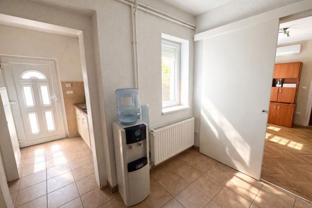 Eladó családi ház, Székesfehérvárott 69.9 M Ft, 4 szobás