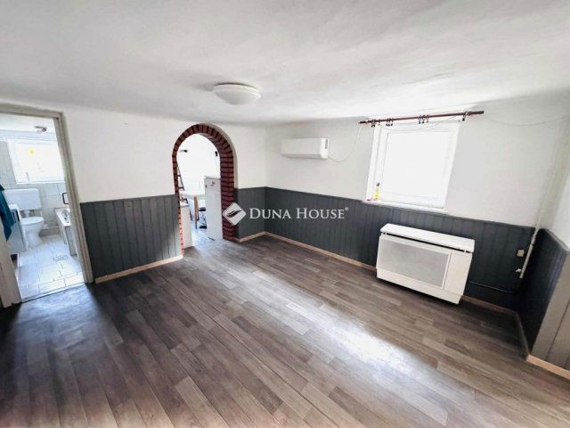 Eladó családi ház, Magyarsarlóson 17.49 M Ft, 1 szobás