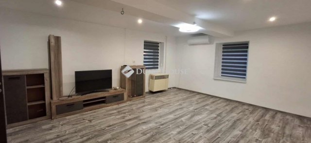 Eladó családi ház, Zsákán 14.8 M Ft, 2 szobás
