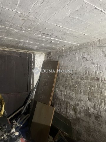 Eladó családi ház, Ecseren 35.9 M Ft, 1 szobás