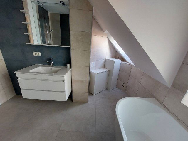 Eladó családi ház, Budapesten, III. kerületben 349 M Ft