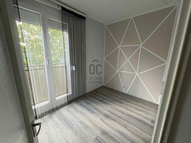 Kiadó panellakás, albérlet, Pécsett 155 E Ft / hó, 2 szobás