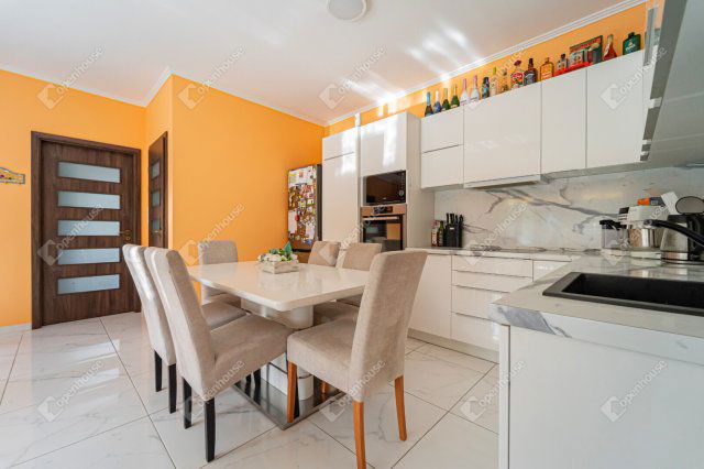 Eladó téglalakás, Monoron 89.49 M Ft, 4 szobás