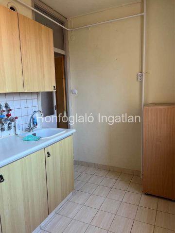 Eladó panellakás, Nyíregyházán 40.9 M Ft, 2+1 szobás