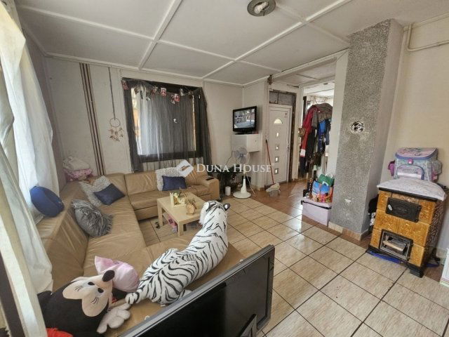 Eladó családi ház, Délegyházán 40 M Ft, 3 szobás