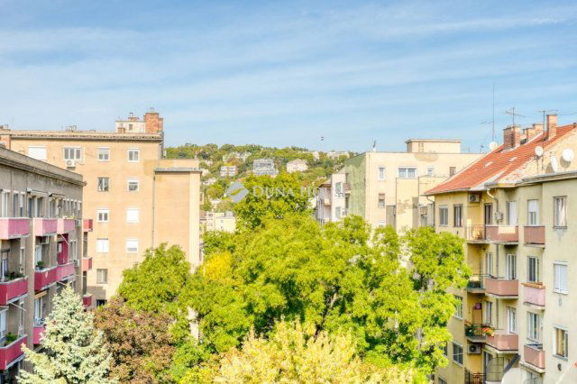 Eladó téglalakás, Budapesten, XI. kerületben, Bartók Béla úton