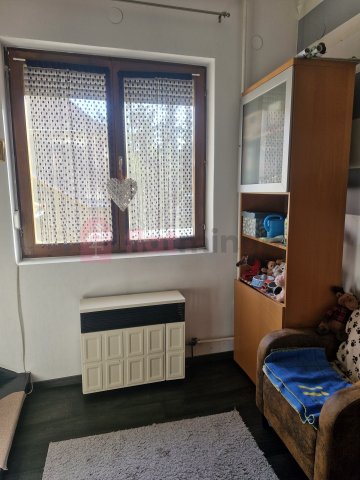 Eladó családi ház, Pécsett 105 M Ft, 5+2 szobás
