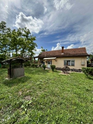 Eladó családi ház, Kabán 17.9 M Ft, 2 szobás