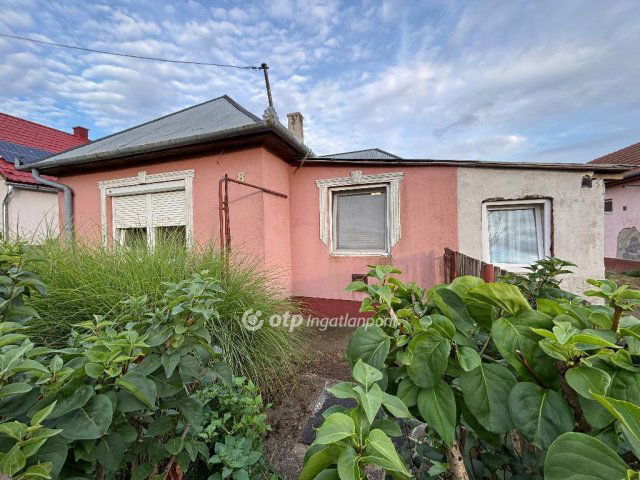 Eladó családi ház, Kisvárdán 16.5 M Ft, 1+1 szobás