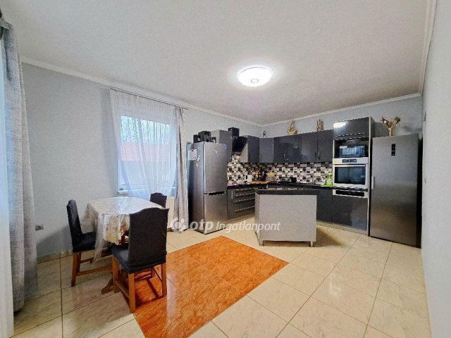 Eladó családi ház, Nyírpazonyon 83 M Ft, 5 szobás