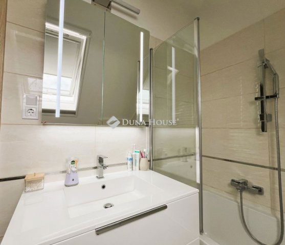 Eladó téglalakás, Dabason 105 M Ft, 3 szobás