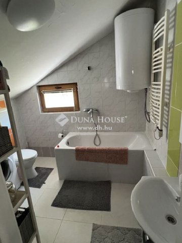 Eladó családi ház, Fehérvárcsurgón 72.5 M Ft, 4 szobás