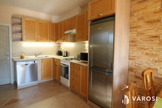 Eladó családi ház, Győrött 99.9 M Ft, 4 szobás