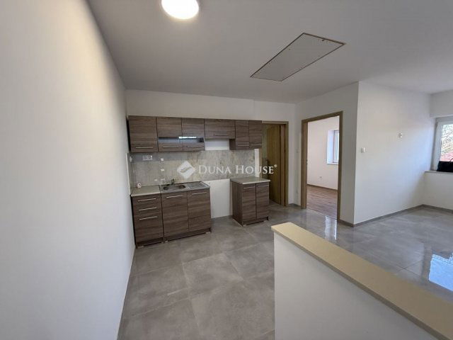 Eladó téglalakás, Tokodon, Temető utcában 41.9 M Ft, 2 szobás