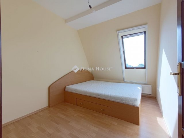 Kiadó téglalakás, albérlet, Kecskeméten 180 E Ft / hó