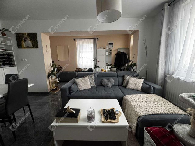 Eladó családi ház, Várpalotán 92 M Ft, 4 szobás