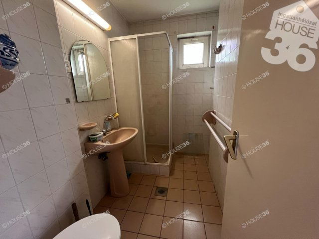 Eladó családi ház, Kecskeméten 79 M Ft, 4 szobás