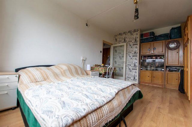 Eladó panellakás, Budapesten, XV. kerületben, Csobogós utcában