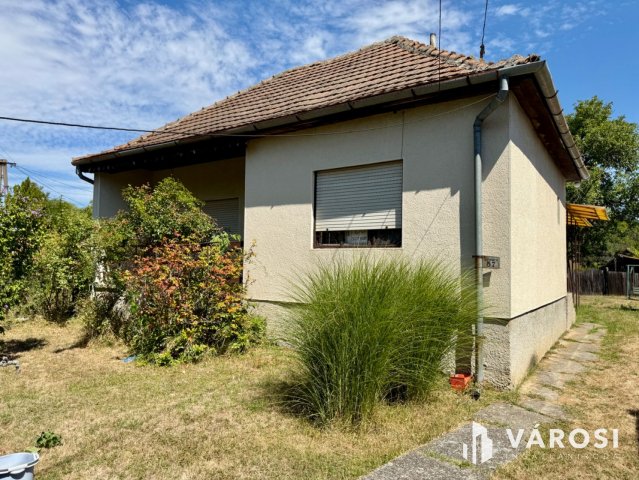 Eladó családi ház, Kazáron 18.5 M Ft, 3 szobás