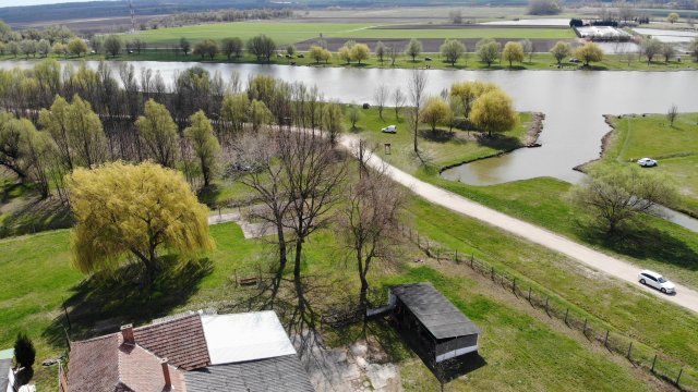 Eladó telek, Tiszakécskén, Fő úton 130 M Ft