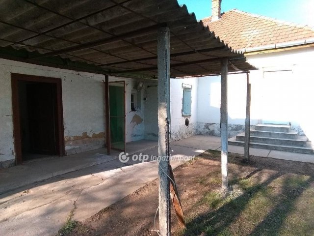 Eladó családi ház, Tápióságon 29.9 M Ft, 3+1 szobás