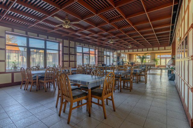 Eladó üzlethelyiség, Érsekcsanádon 210 M Ft, 2 szobás