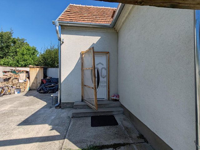 Eladó ikerház, Győrött 42 M Ft, 3 szobás / költözzbe.hu