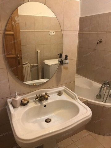 Kiadó családi ház, albérlet, Kecskeméten 300 E Ft / hó