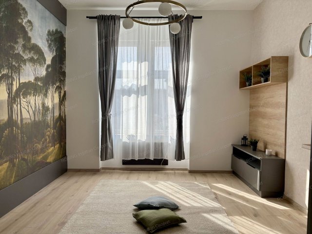 Eladó téglalakás, VII. kerületben, Bethlen Gábor utcában