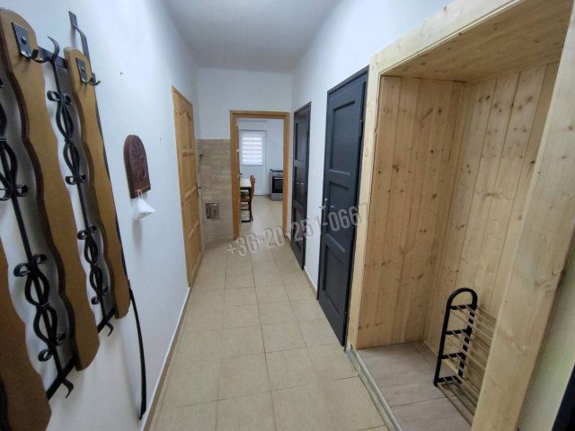 Kiadó sorház, albérlet, Mohácson 150 E Ft / hó, 2 szobás