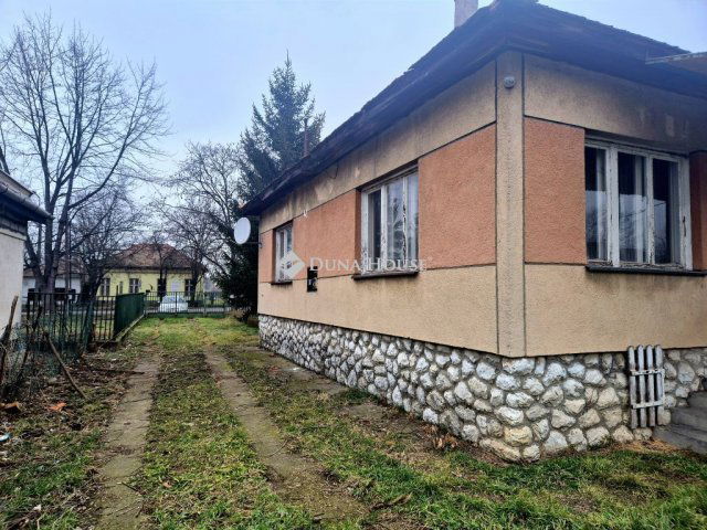 Eladó családi ház, Kerecsenden 18 M Ft, 4 szobás