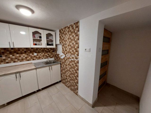 Eladó családi ház, Baján 19.99 M Ft, 4+1 szobás
