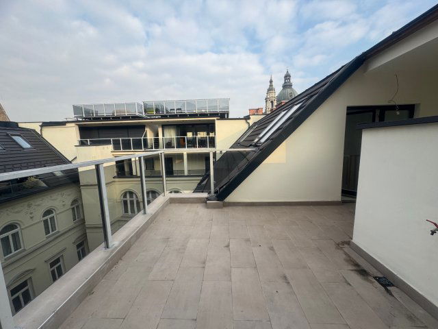 Eladó téglalakás, Budapesten, V. kerületben 199 M Ft, 3+1 szobás