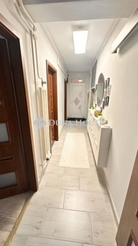 Eladó téglalakás, Pécsett 72.9 M Ft, 3 szobás